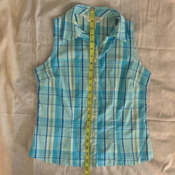 Casual Corner Annex Shirt Blue Plaid Sleeveless Collared Button Up - Picture 7 of 7